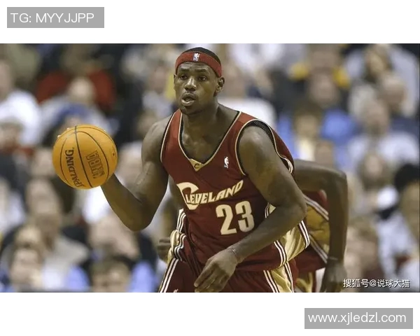 詹姆斯创造历史成就达阵4万分1万板1万助成NBA传奇