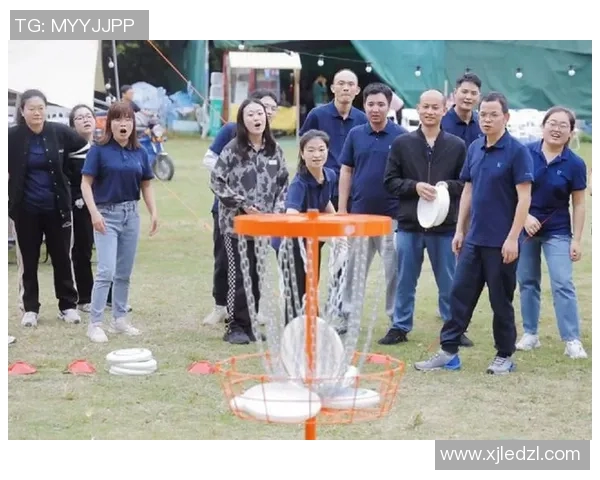 重庆飞盘队与北京飞盘队赛后复盘团队协作的精彩瞬间与经验分享