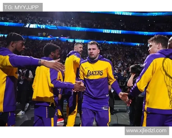 2017年12月15日骑士与湖人激战回顾球星表现与赛况分析 2017年12月15日骑士与湖人激战回顾球星表现与赛况分析