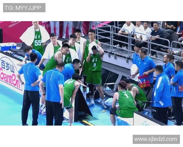 CBA广东与浙江激烈对抗引发冲突球迷与球员反应各异 CBA广东与浙江激烈对抗引发冲突球迷与球员反应各异